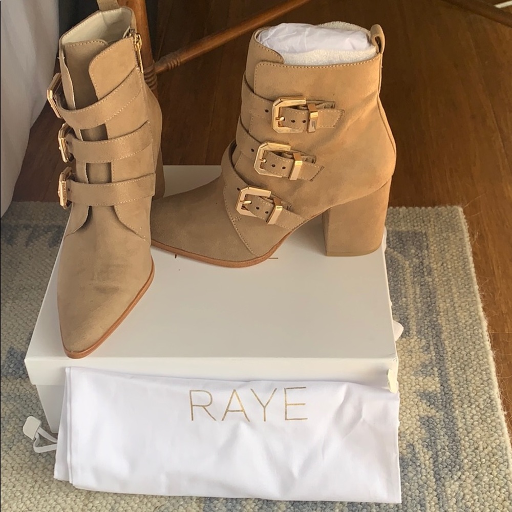 Never worn Raye x House of Harlow Tan ankle boots